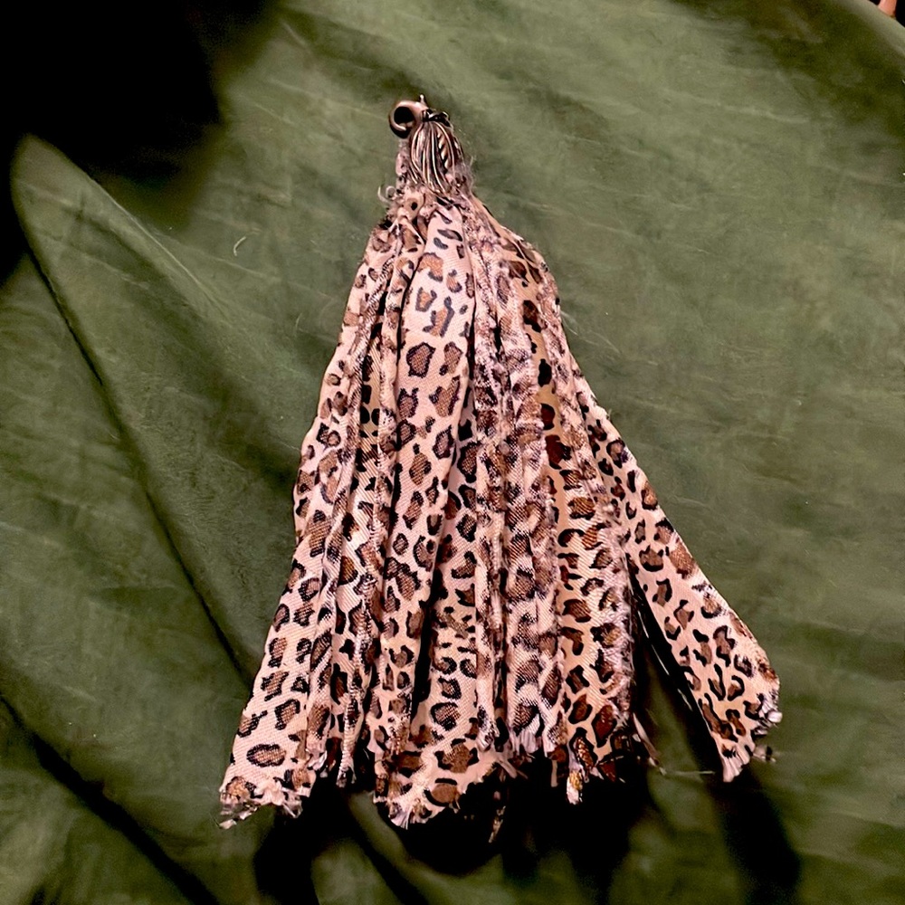Plunder Chetah tassel